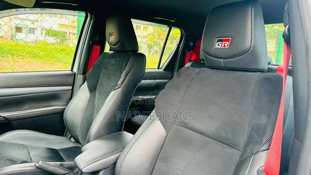 Toyota Hilux Gr Sports 2.8 L 2024