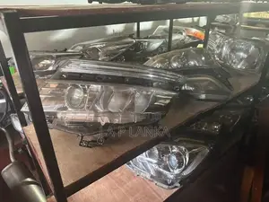 Toyota Voxy Head Light