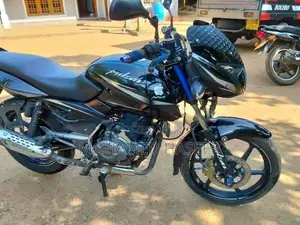 Bajaj Pulsar 150 2017