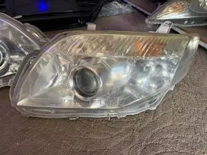 Axio 141 Headlights