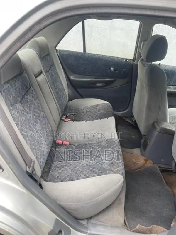 Mazda Familia 2000