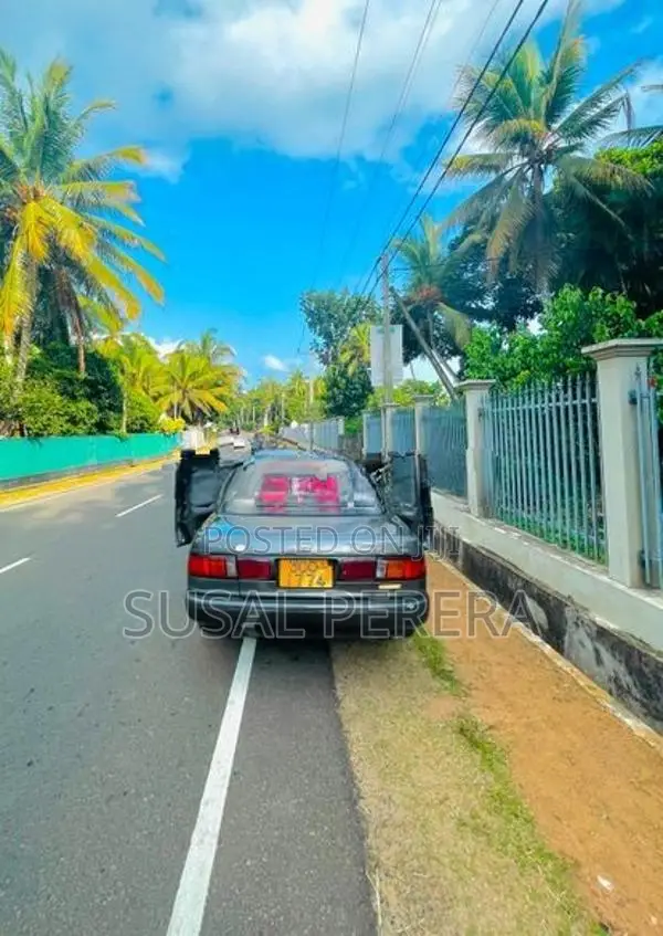 Nissan Sunny FB13 Ex Saloon 1996