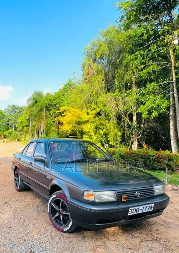 Nissan Sunny FB13 Ex Saloon 1996