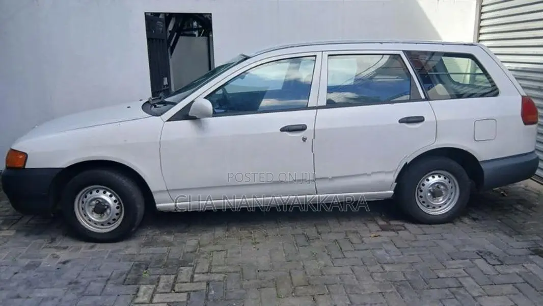 Nissan AD Wagon 1999