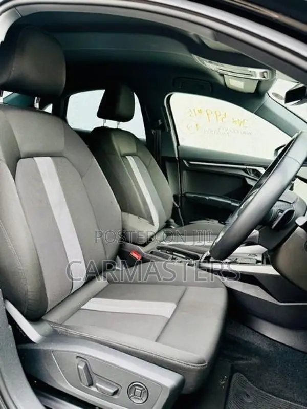 Audi A3 Advance Package 2023