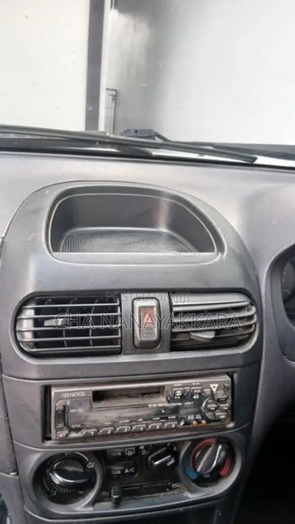 Nissan AD Wagon 1999