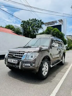 Mitsubishi Montero 3.2 Diesel Rockford 2013