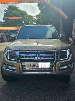 Mitsubishi Montero 3.2 2013