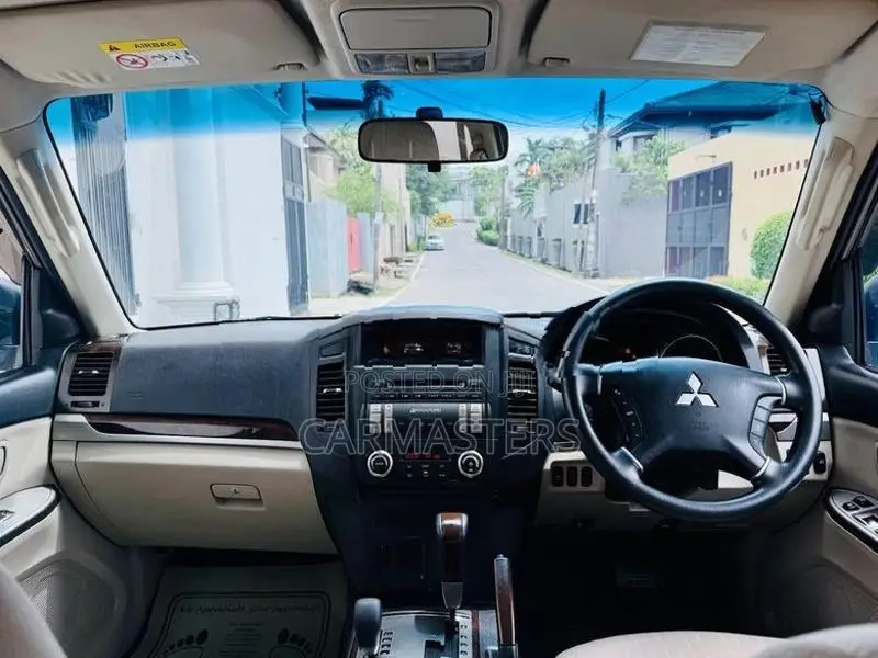 Mitsubishi Montero 3.2 Diesel Rockford 2013