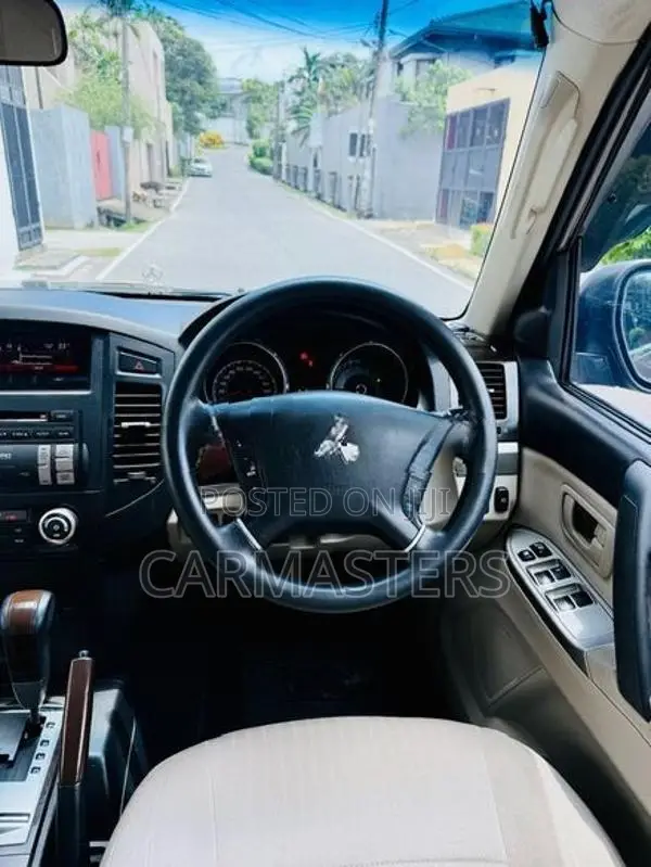 Mitsubishi Montero 3.2 Diesel Rockford 2013