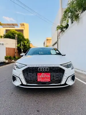 Audi A3 Signature premium 2023