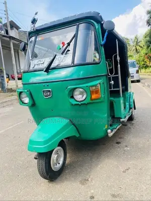 Bajaj RE 2010