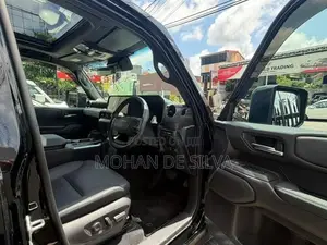 Toyota Land Cruiser Prado 250 2025
