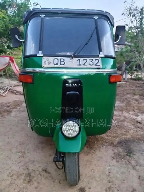 Bajaj RE 2 stork 2005