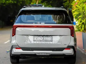 Kia Carnival HEV 2025