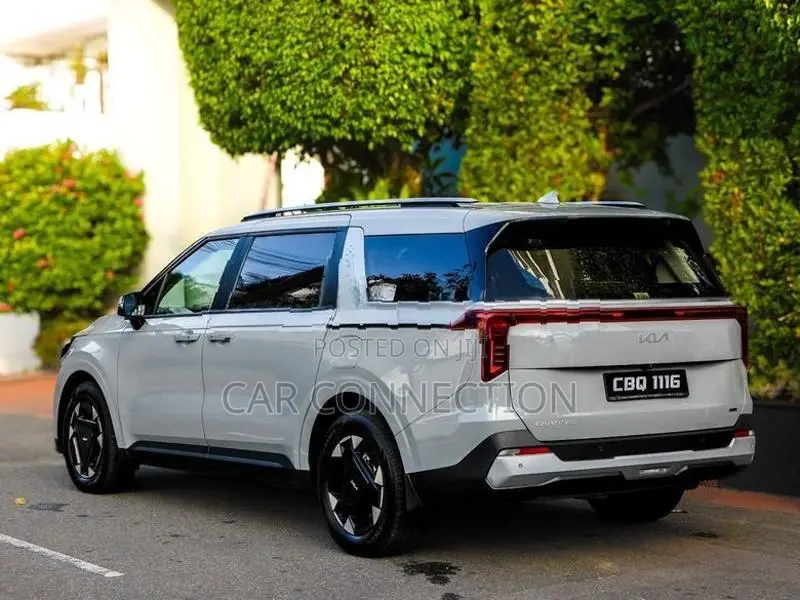 Kia Carnival HEV 2025