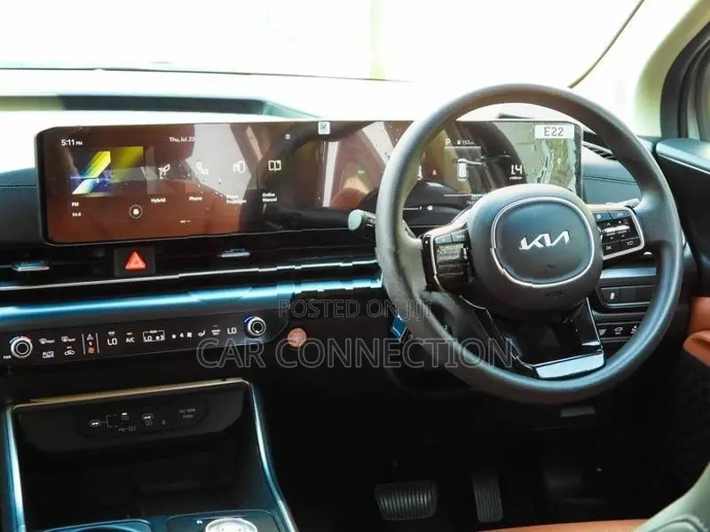 Kia Carnival HEV 2025