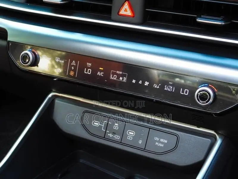 Kia Carnival HEV 2025