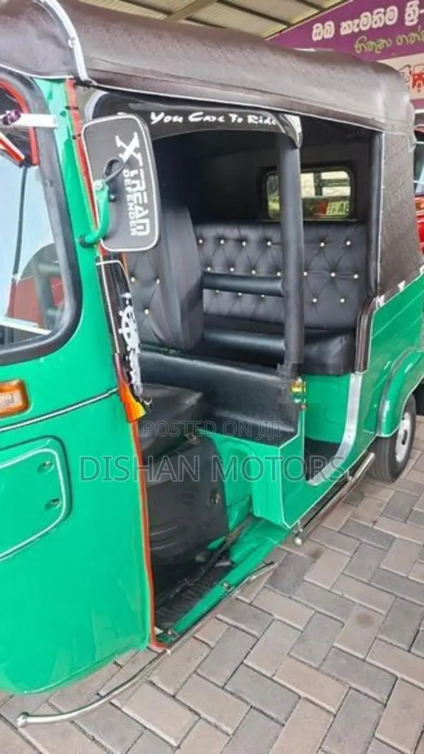 Bajaj RE 4Stroke 2015