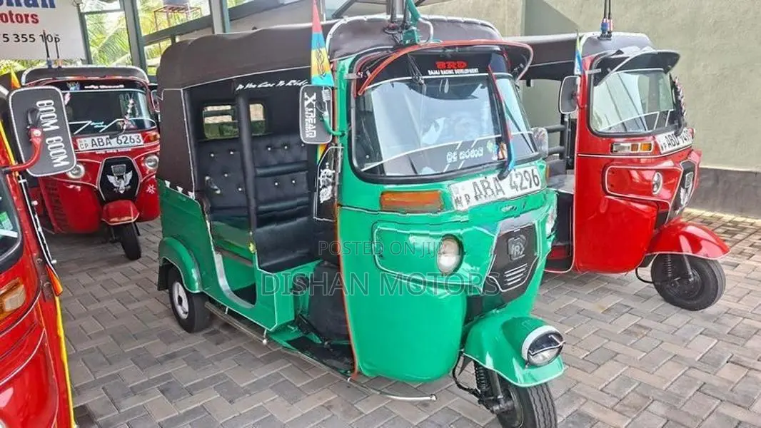 Bajaj RE 4Stroke 2015