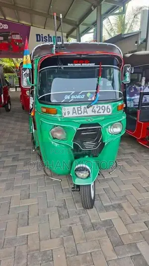 Bajaj RE 4Stroke 2015