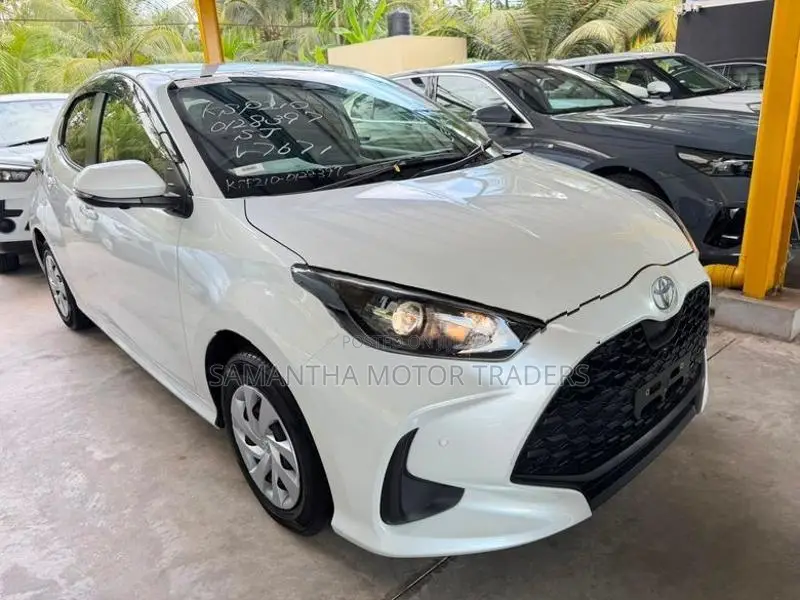 Toyota Yaris X Grade 2024