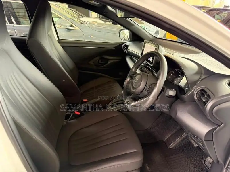 Toyota Yaris X Grade 2024