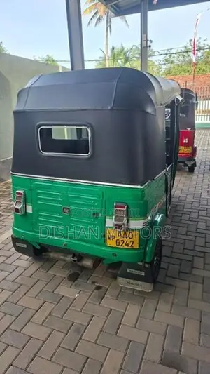 Bajaj RE 4Stroke 2014