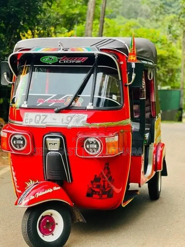 Bajaj RE 2010