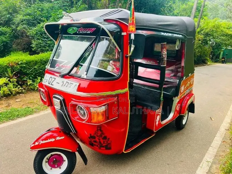 Bajaj RE 2010