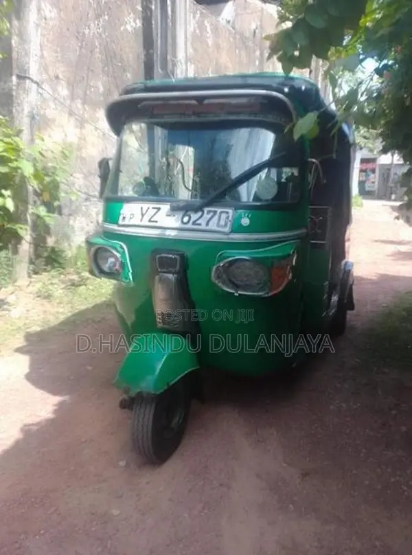 Bajaj RE 2012