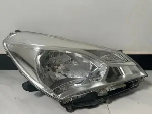Toyota Vitz Head Light