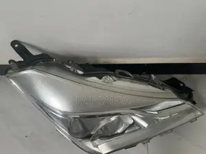 Toyota Vitz Head Light