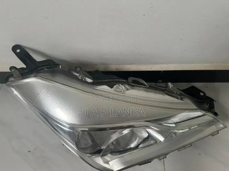 Toyota Vitz Head Light