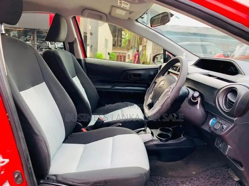 Toyota Aqua S Limited 2014