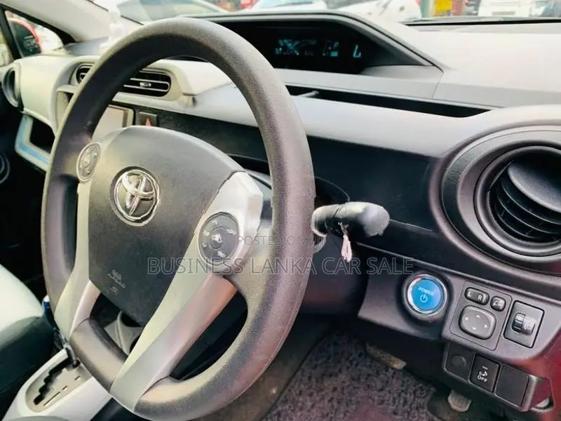 Toyota Aqua S Limited 2014