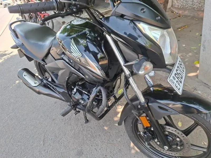 Honda CB Hornet Unicorn 2018