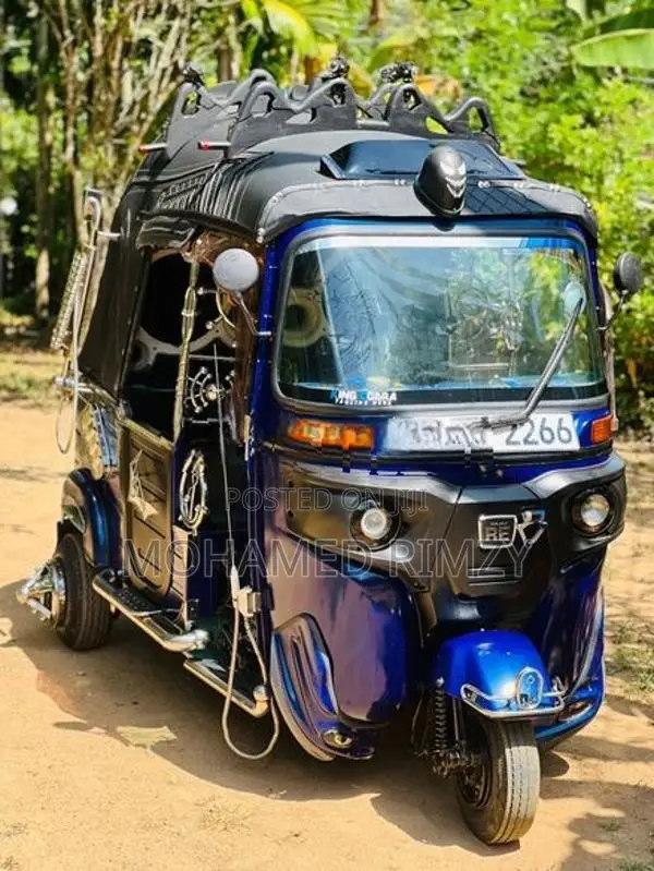 Bajaj RE 2014