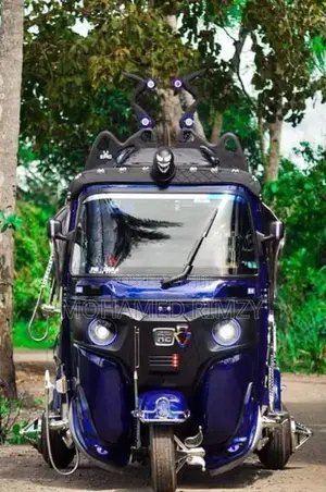 Bajaj RE 2014