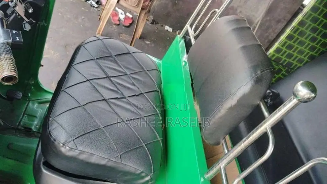 Bajaj RE 1991