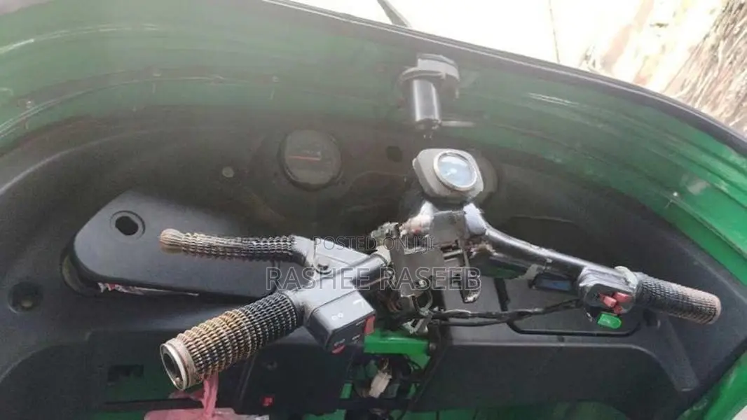 Bajaj RE 1991