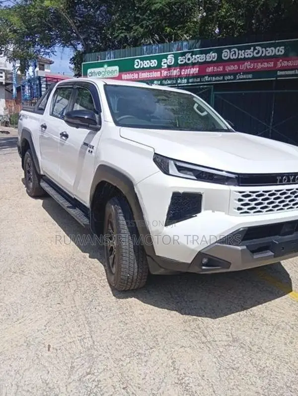 Toyota Hilux Overland 2026