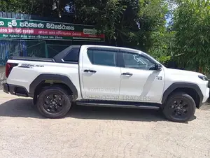 Toyota Hilux Overland 2026