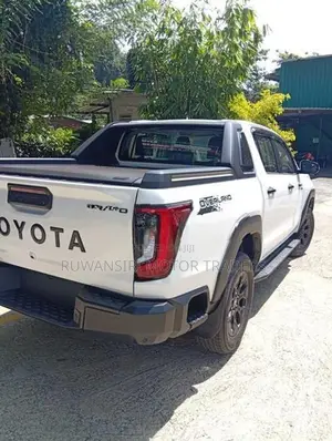 Toyota Hilux Overland 2026