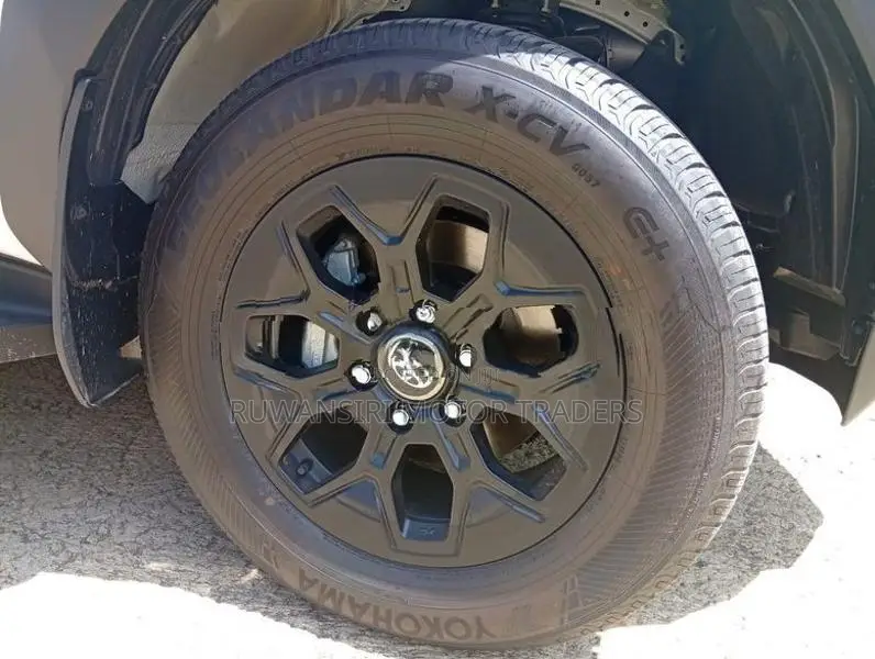 Toyota Hilux Overland 2026