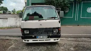 Toyota Hiace LH61V 1988