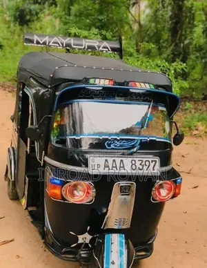 Bajaj RE 2012