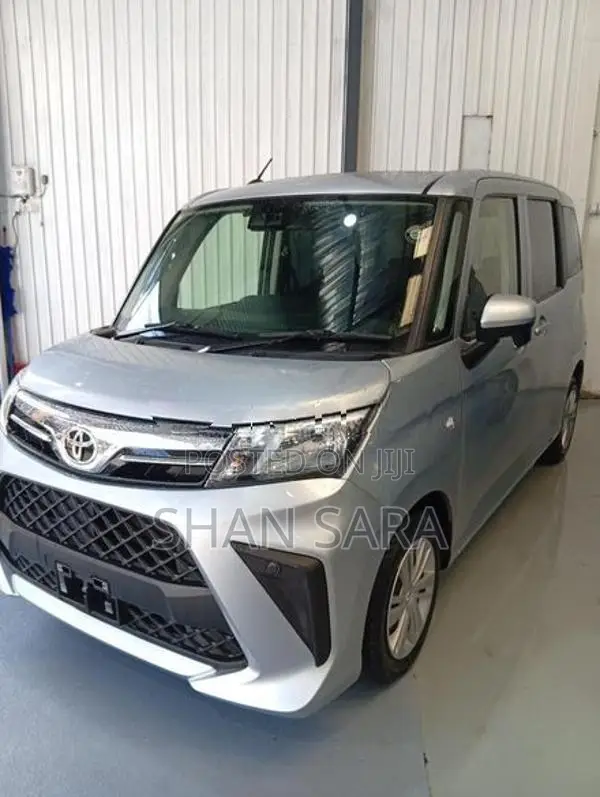 Toyota Roomy x 2023