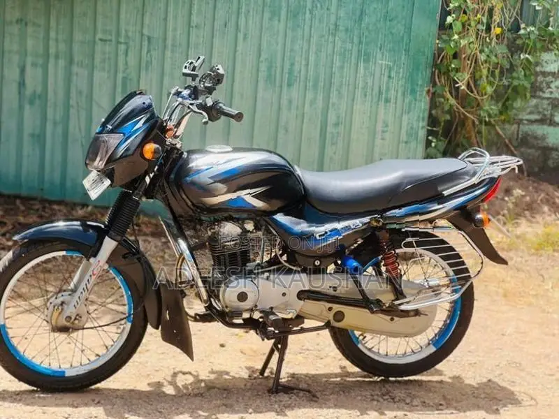 Bajaj CT100 2017
