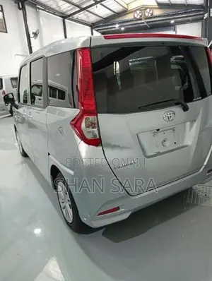 Toyota Roomy x 2023